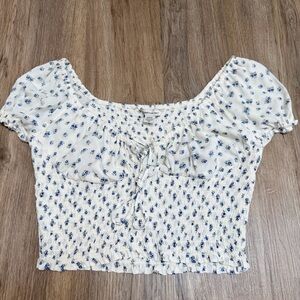 American eagle Floral Short Sleeve Smocked Crop Top NWT